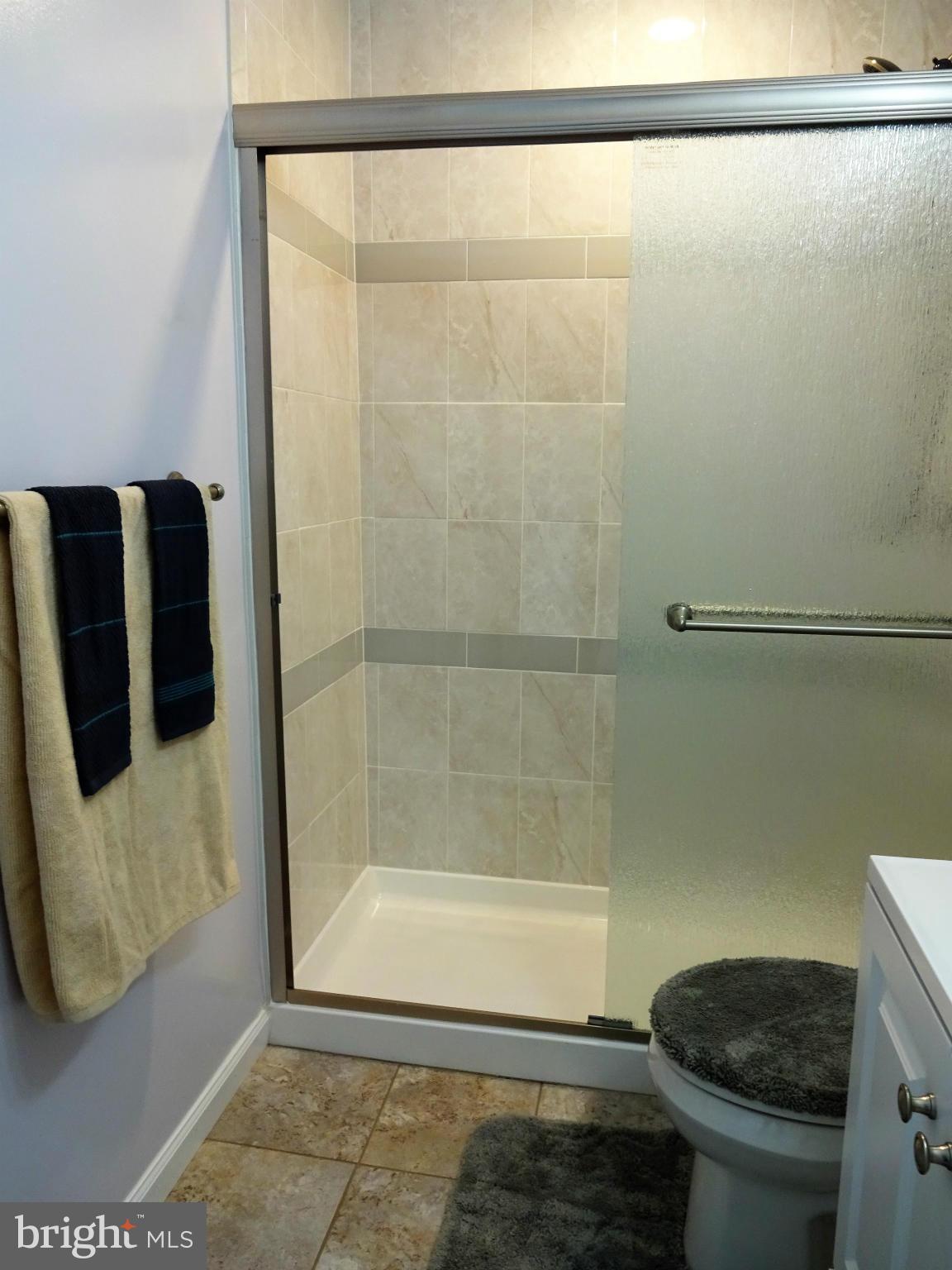 3004 Baybriar Road Baltimore, MD 21222 - Photo 18 of 24 Bath (Master)