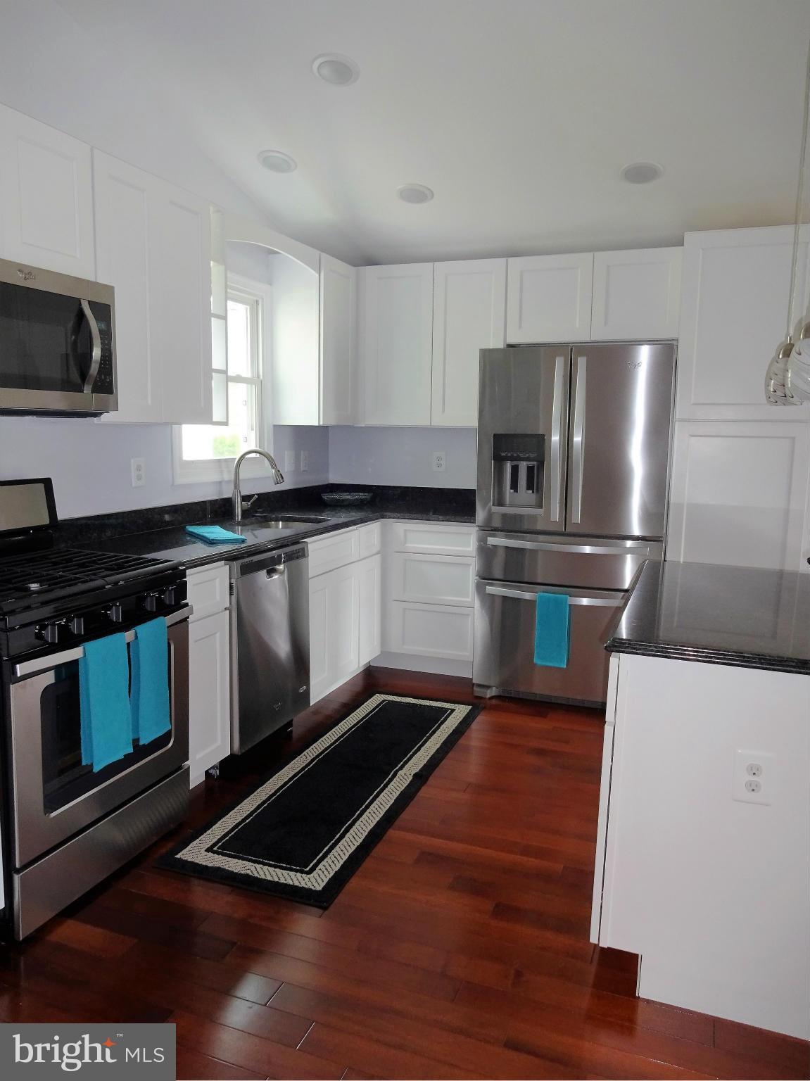 3004 Baybriar Road Baltimore, MD 21222 - Photo 8 of 24 Stunning New Kitchen