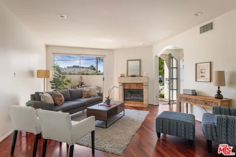 $1,498,000 | 11639 Missouri Avenue, Los Angeles, CA 90025