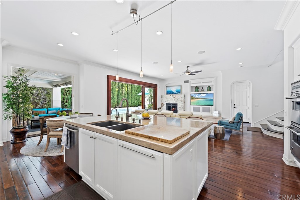 23 Peppertree Newport Beach, CA 92660 - Photo 11 of 42