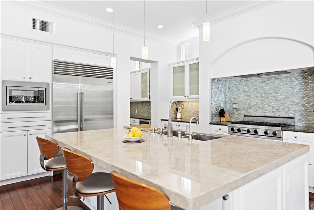 23 Peppertree Newport Beach, CA 92660 - Photo 12 of 42