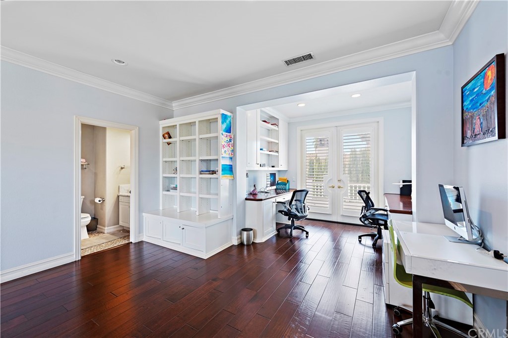 23 Peppertree Newport Beach, CA 92660 - Photo 25 of 42