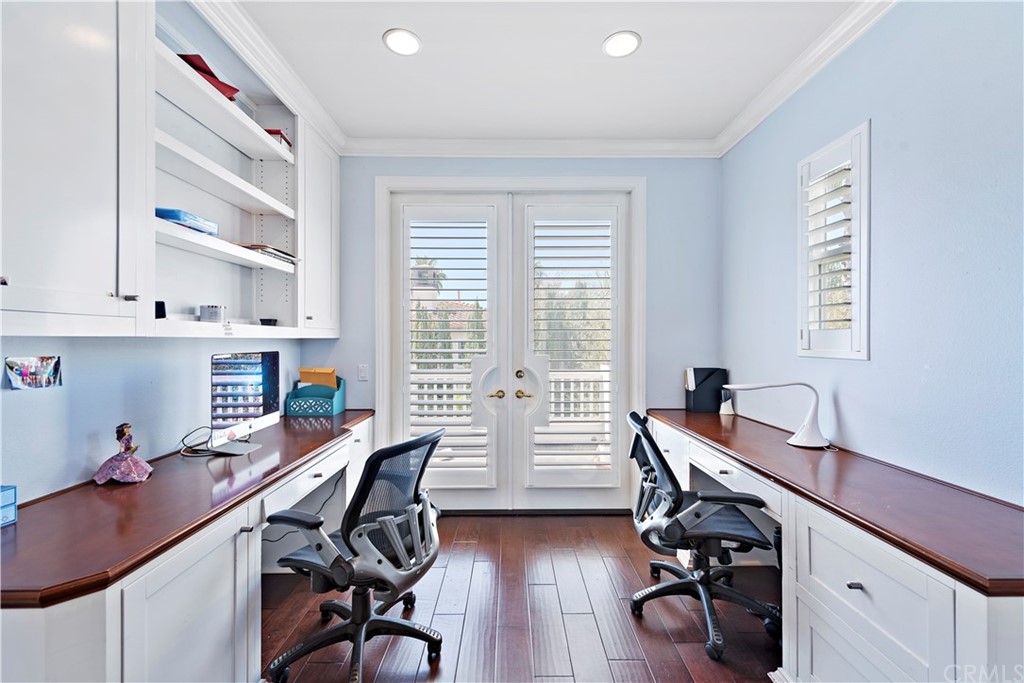 23 Peppertree Newport Beach, CA 92660 - Photo 26 of 42