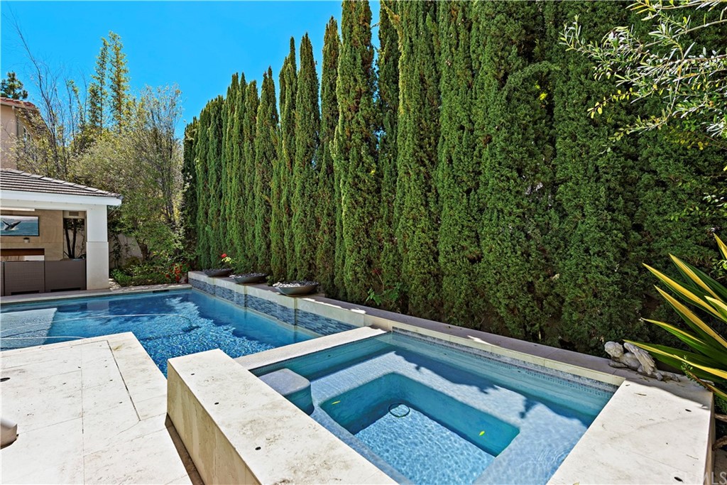 23 Peppertree Newport Beach, CA 92660 - Photo 39 of 42