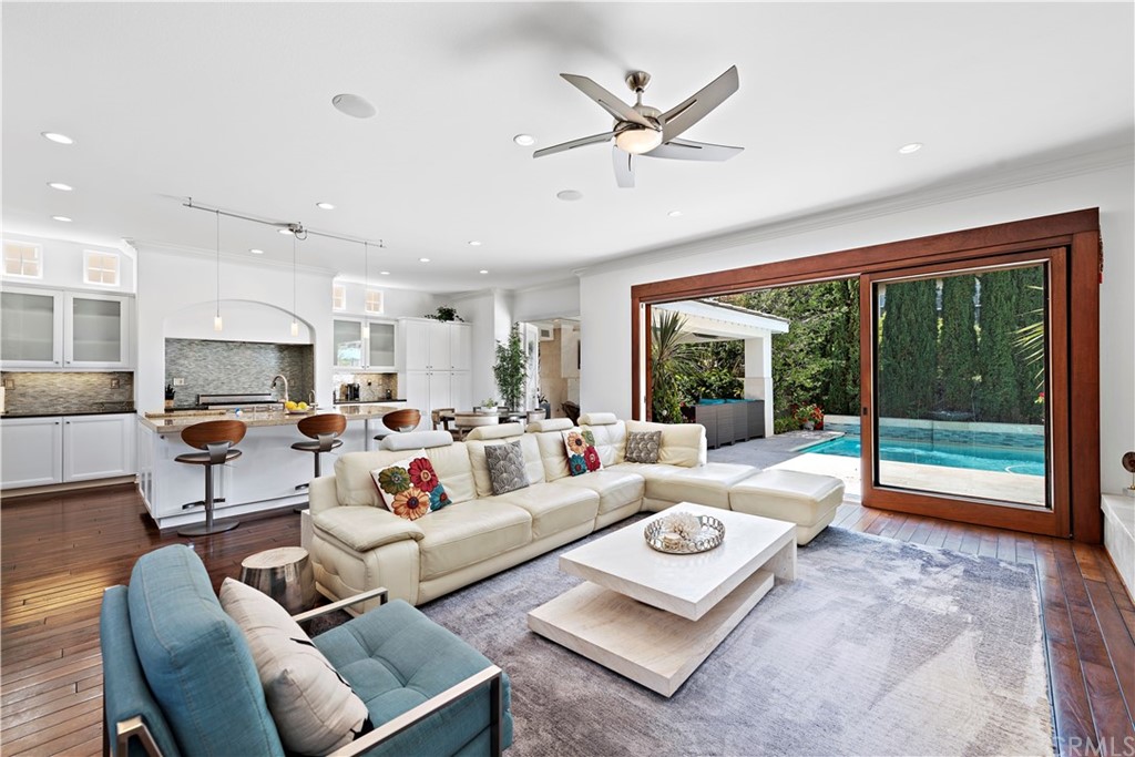 23 Peppertree Newport Beach, CA 92660 - Photo 5 of 42