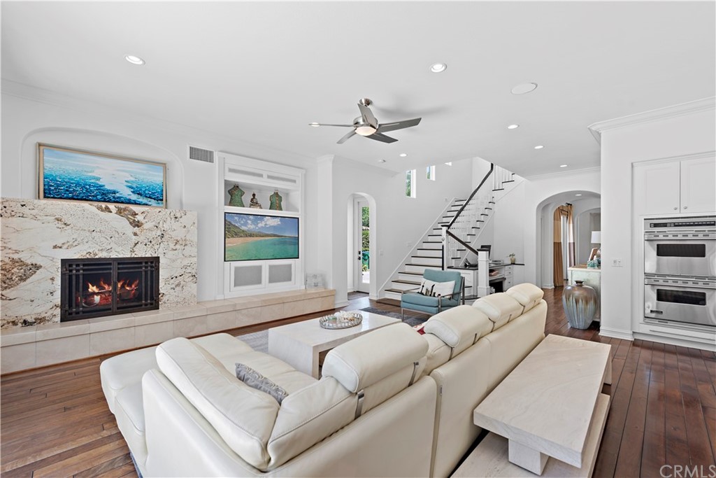 23 Peppertree Newport Beach, CA 92660 - Photo 8 of 42