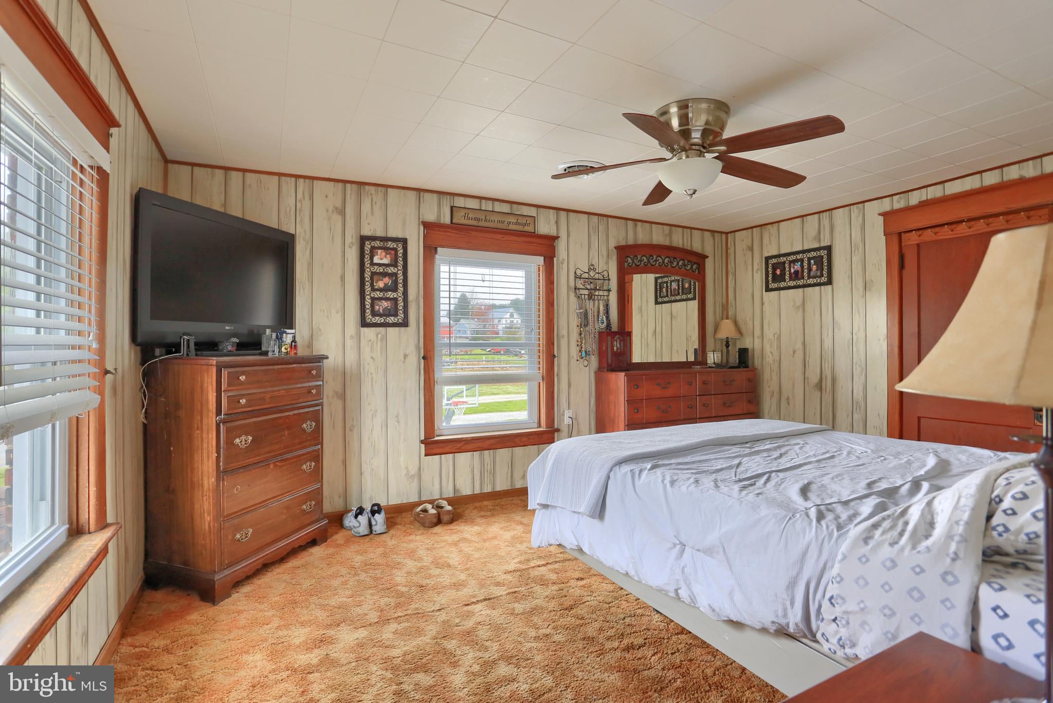 6239 Appletown Road Boonsboro, MD 21713 - Photo 23 of 39 Bedroom 3