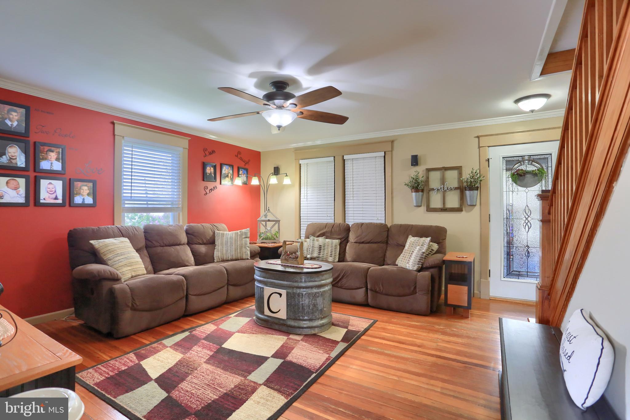 6239 Appletown Road Boonsboro, MD 21713 - Photo 6 of 39 Spacious living area with ceiling fan