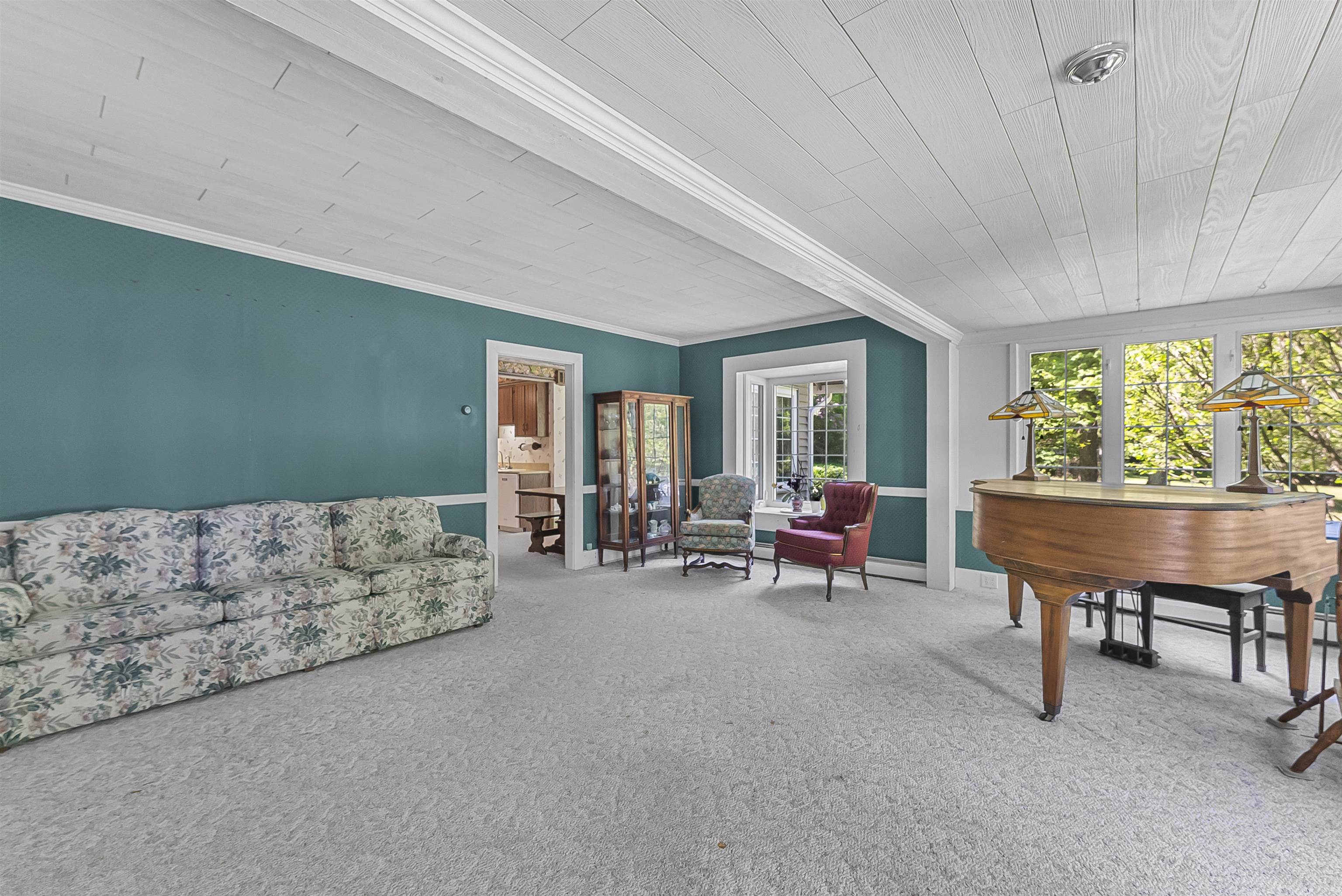 737 South Stony Point Road Suttons Bay, MI 49682 - Photo 19 of 38 1947248-1fe44aea-36a2-43ec-8dbc-e1bc197c2180.JPG