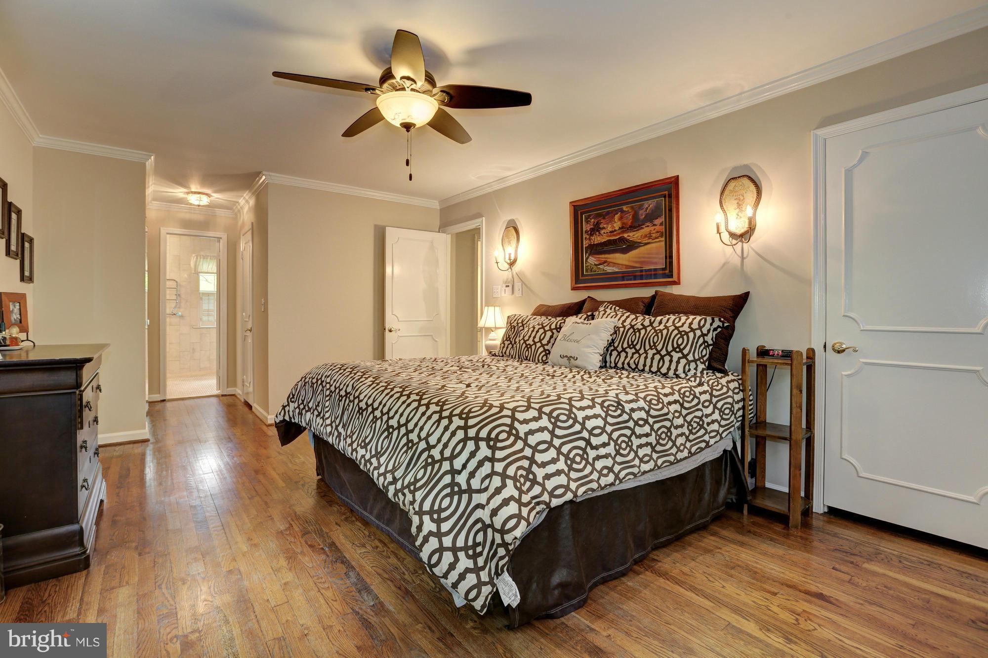 11909 Hunting Ridge Court Potomac, MD 20854 - Photo 18 of 27 Bedroom (Master)
