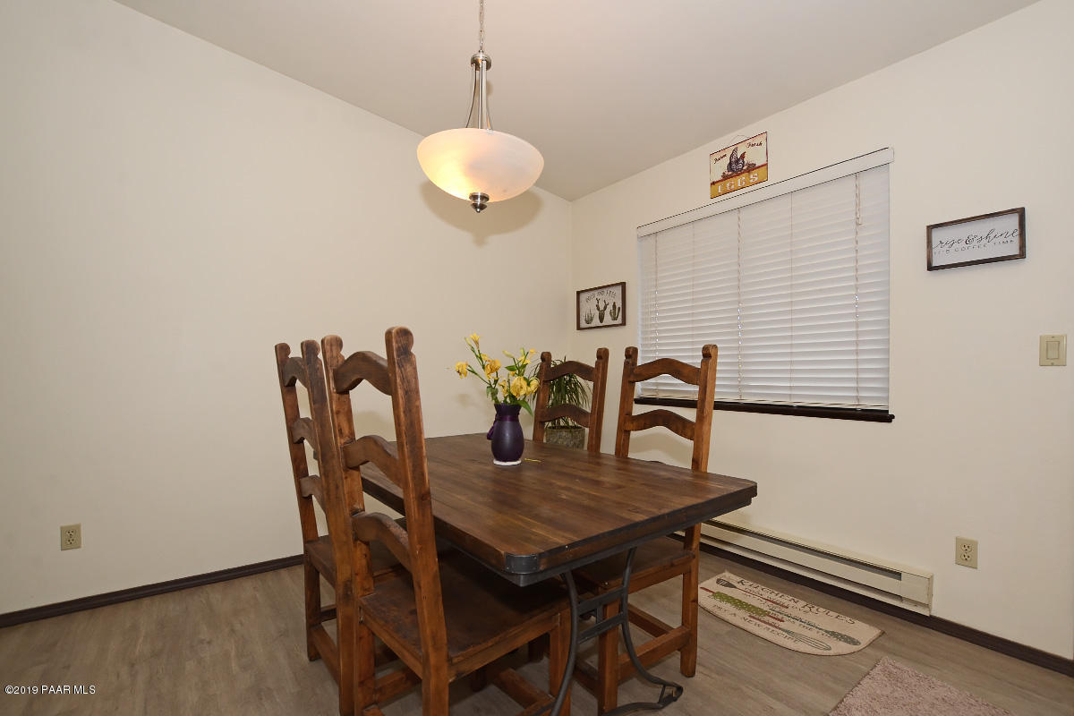 600 Rolling Hills Road Paulden, AZ 86334 - Photo 12 of 27 15 Diningroom 1
