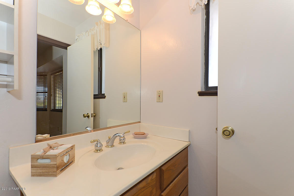 600 Rolling Hills Road Paulden, AZ 86334 - Photo 15 of 27 16 Master 3