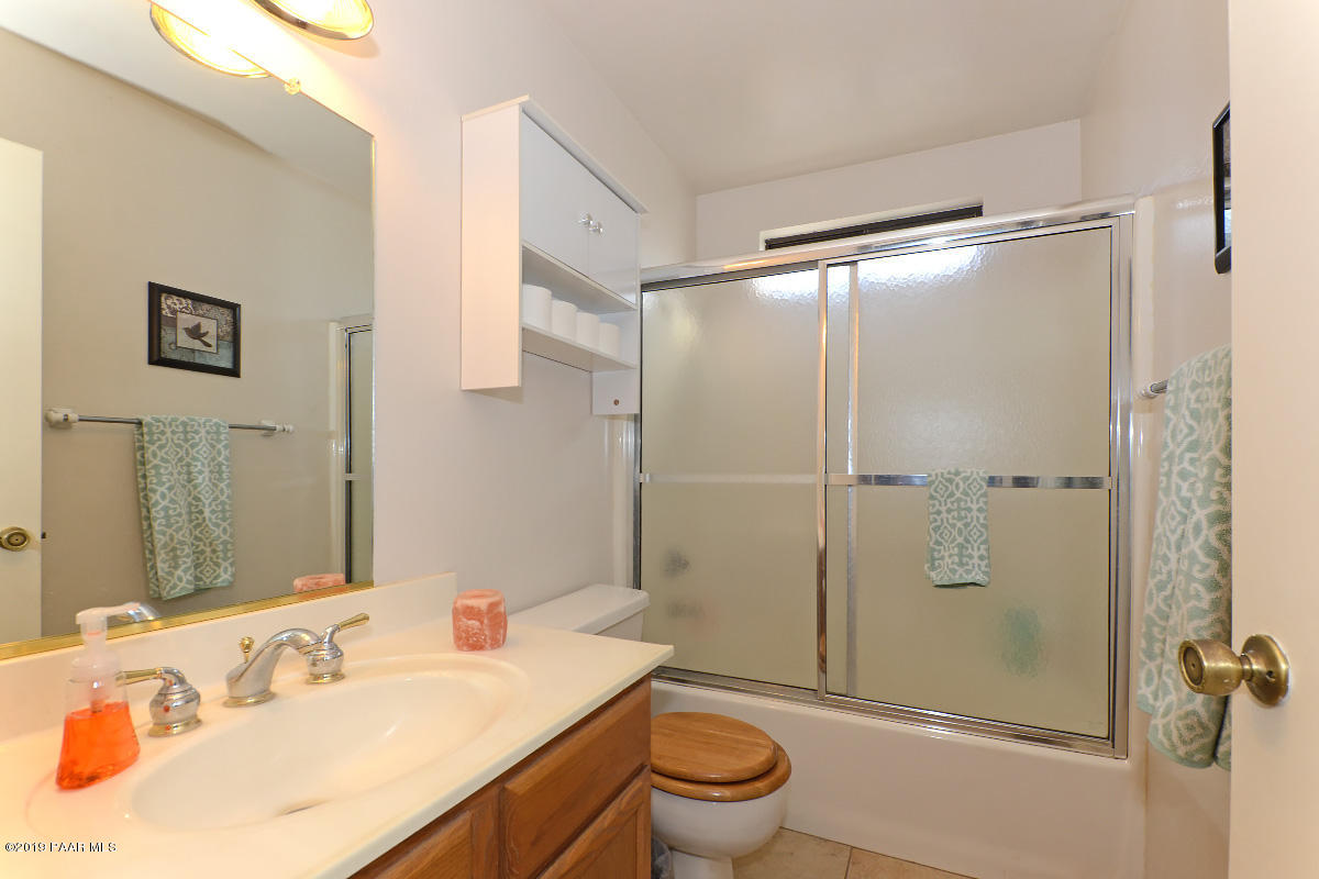 600 Rolling Hills Road Paulden, AZ 86334 - Photo 18 of 27 18 Bathroom 1
