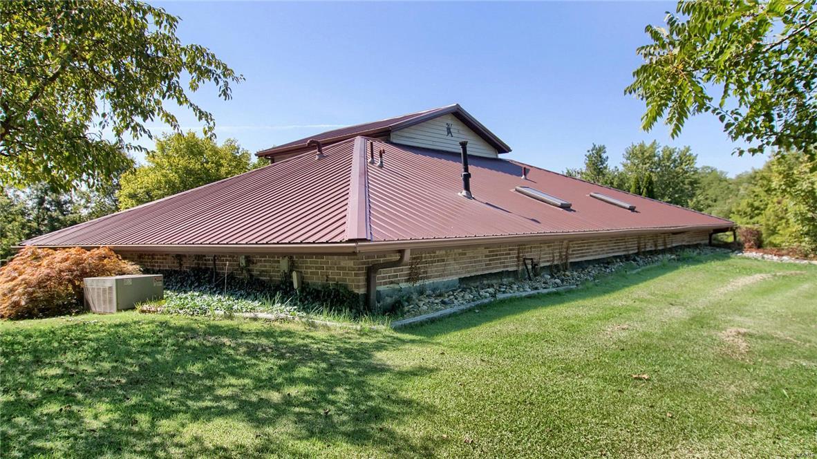 9379 Klondike Road Worden, IL 62097 - Photo 36 of 38