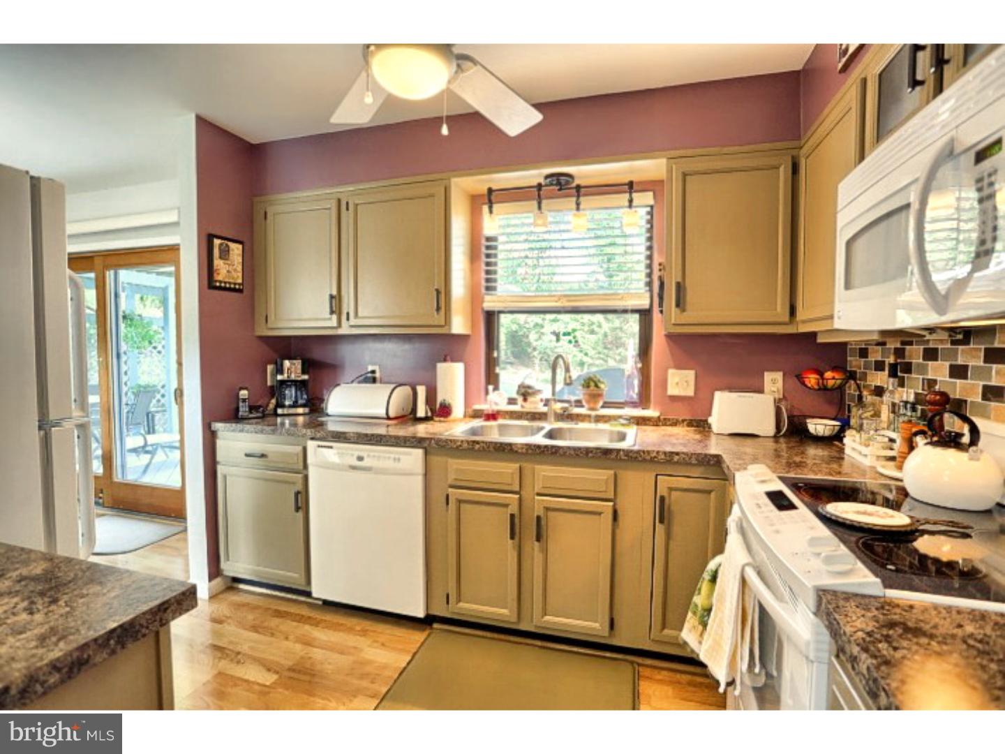 243 Whitton Drive Reading, PA 19607 - Photo 10 of 25 Gallery Image 10