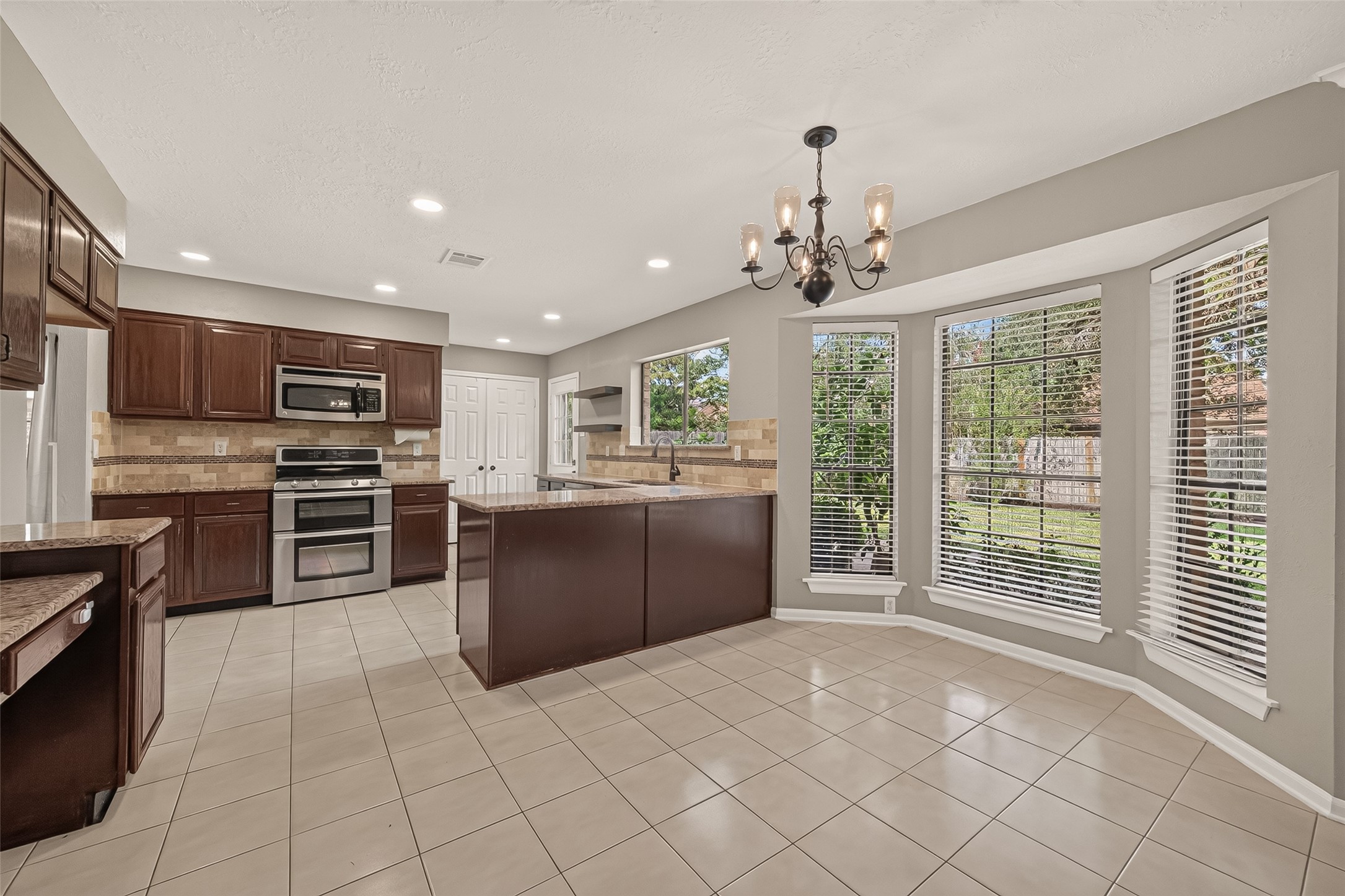 1030 Mabry Mill Road Houston, TX 77062 - Photo 12 of 45