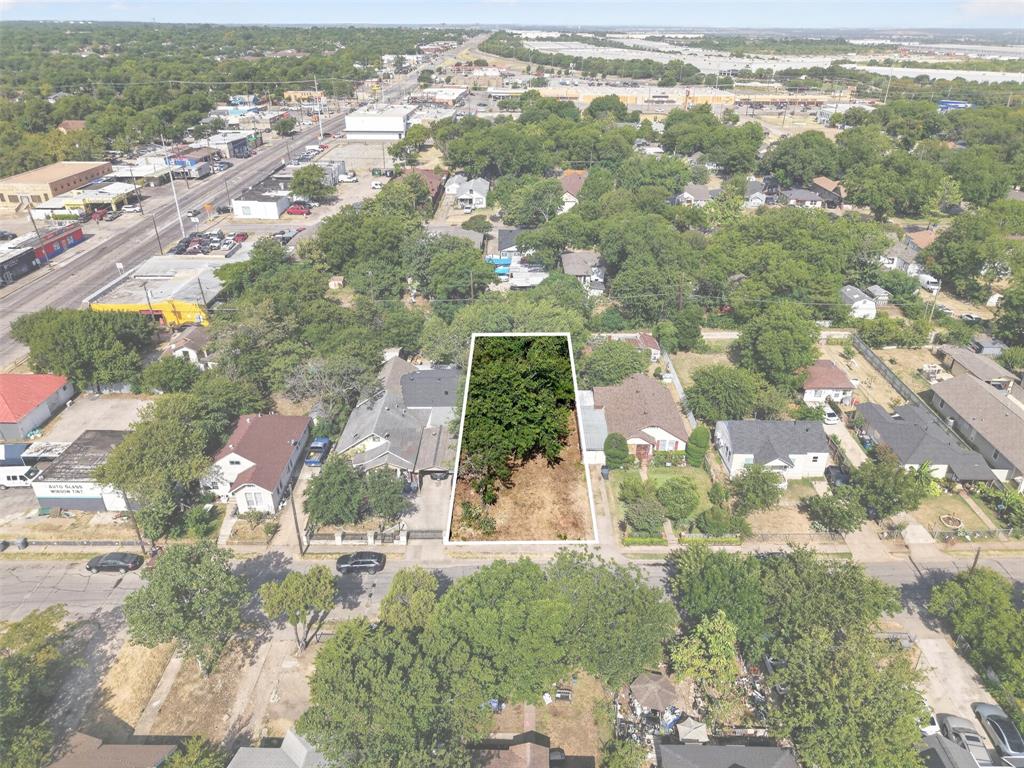 6 North Ravinia Drive Dallas, TX 75211 - Photo 9 of 12 Vacant land parcel featuring mature trees and partial clearing