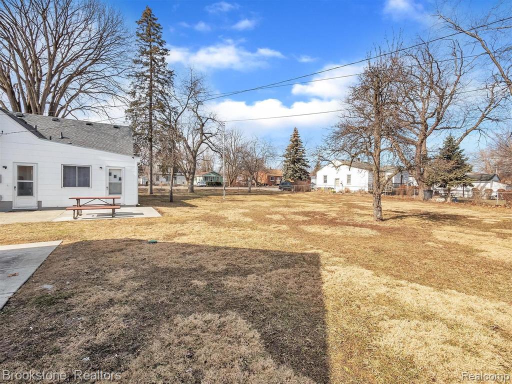 20402 Inkster Road Redford, MI 48240 - Photo 41 of 43
