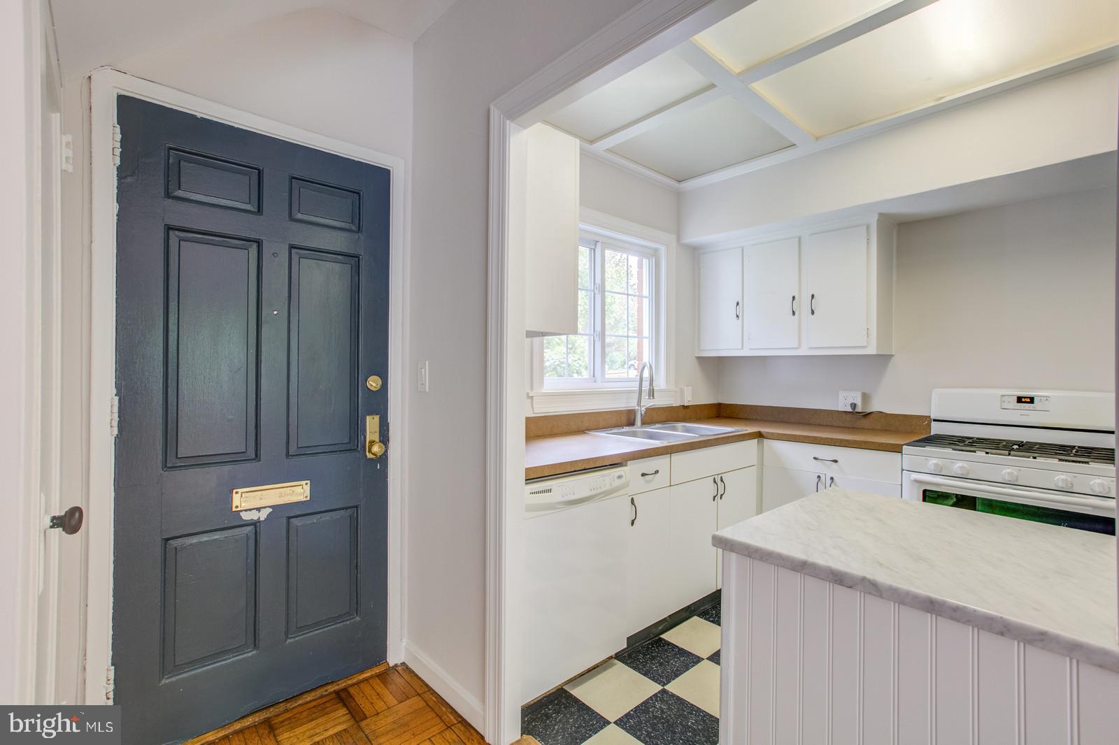 3250 Gunston Road Alexandria, VA 22302 - Photo 8 of 54