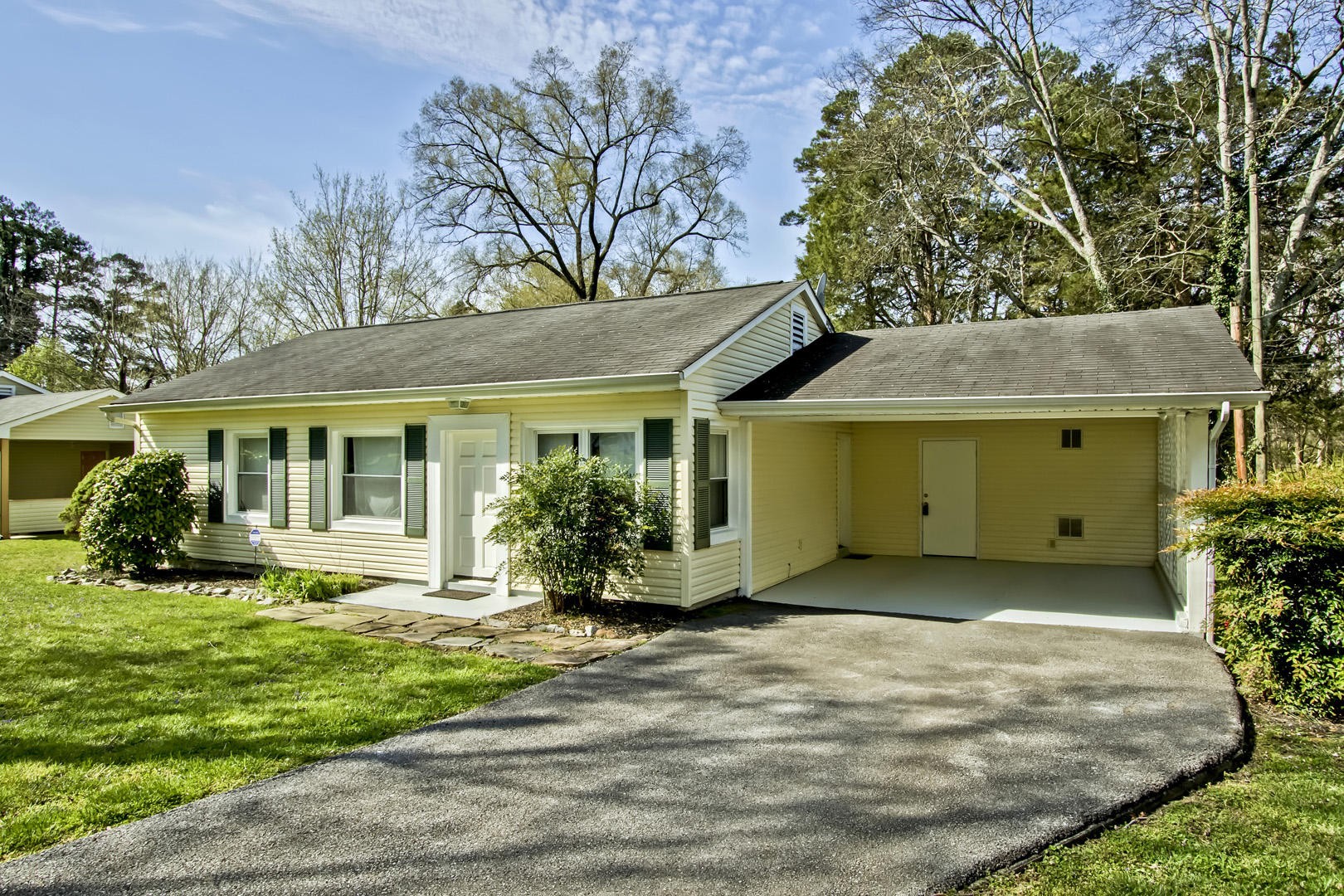 4807 Seminole Road Northeast Knoxville, TN 37918 - Photo 2 of 17 Gallery Image 2