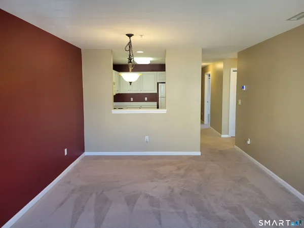 $249,900 | 75 Washington Avenue, Unit 5303, Hamden, CT 06518