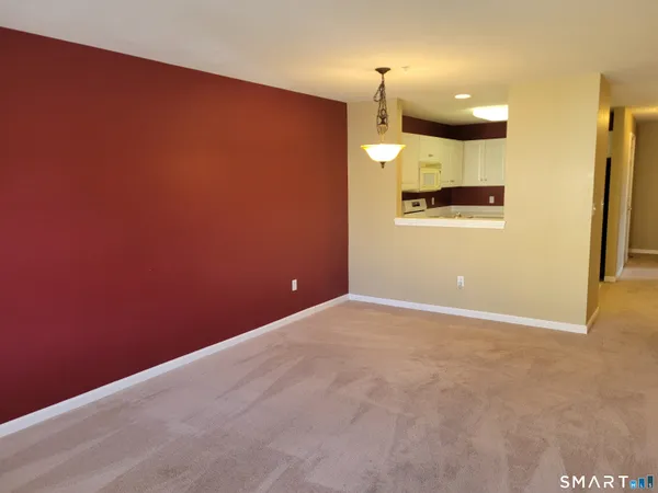 $249,900 | 75 Washington Avenue, Unit 5303, Hamden, CT 06518