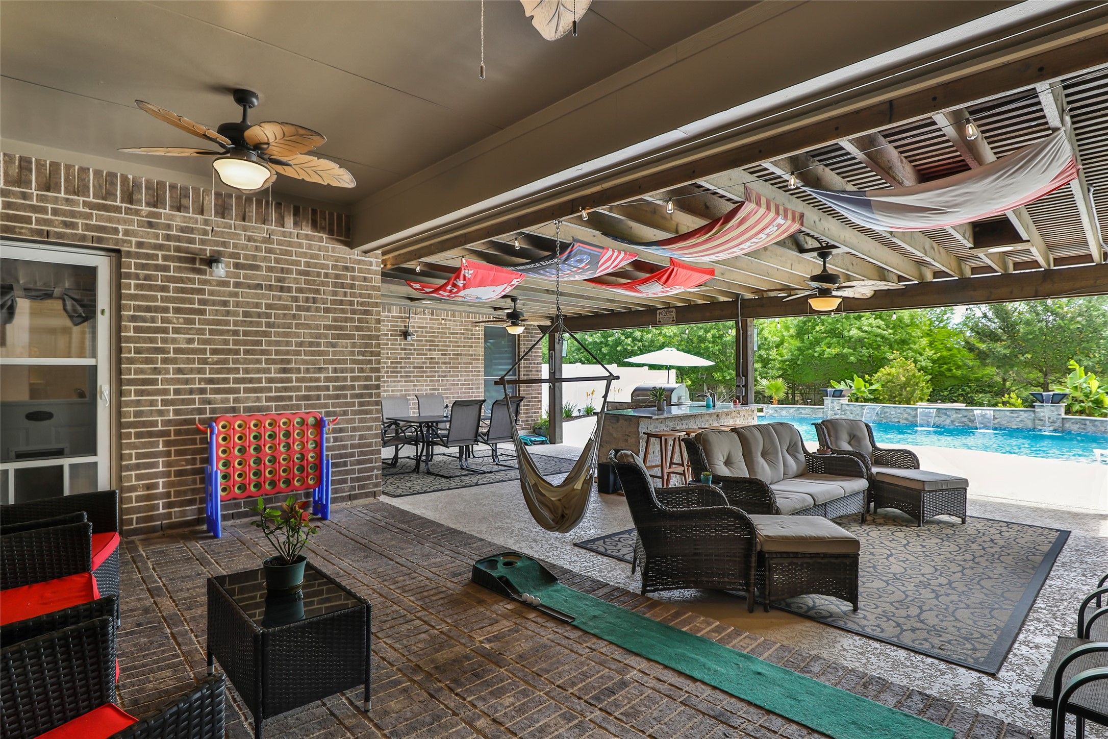 6202 Circle Back Road Baytown, TX 77523 - Photo 39 of 50 Covered patio