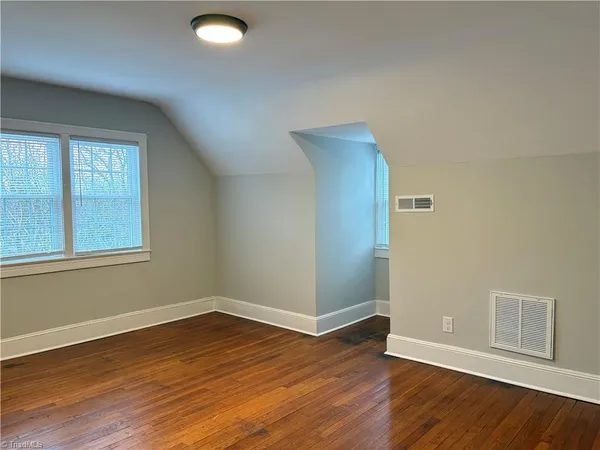 $1,399 | 323 South Hamilton Street, Eden, NC 27288