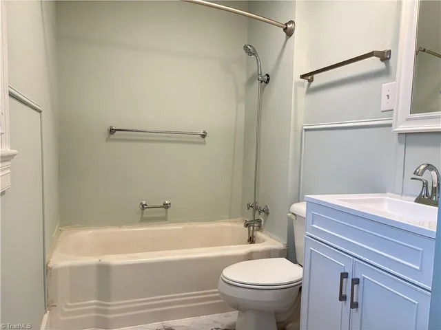 $1,625 | 323 South Hamilton Street, Eden, NC 27288