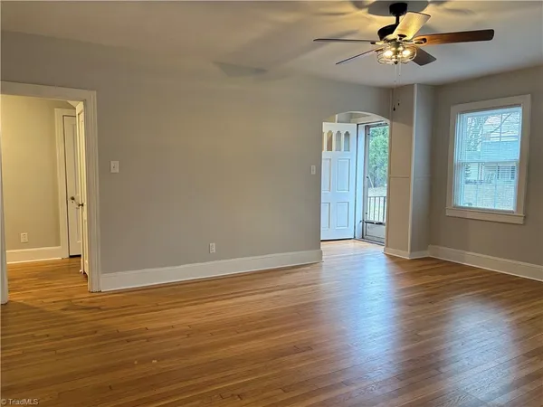 $1,399 | 323 South Hamilton Street, Eden, NC 27288