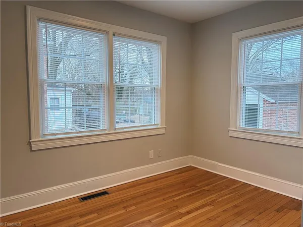 $1,399 | 323 South Hamilton Street, Eden, NC 27288