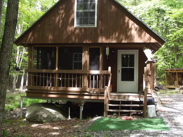 $150,000 | 119 Swan Pond Road, Hartford, ME 04220