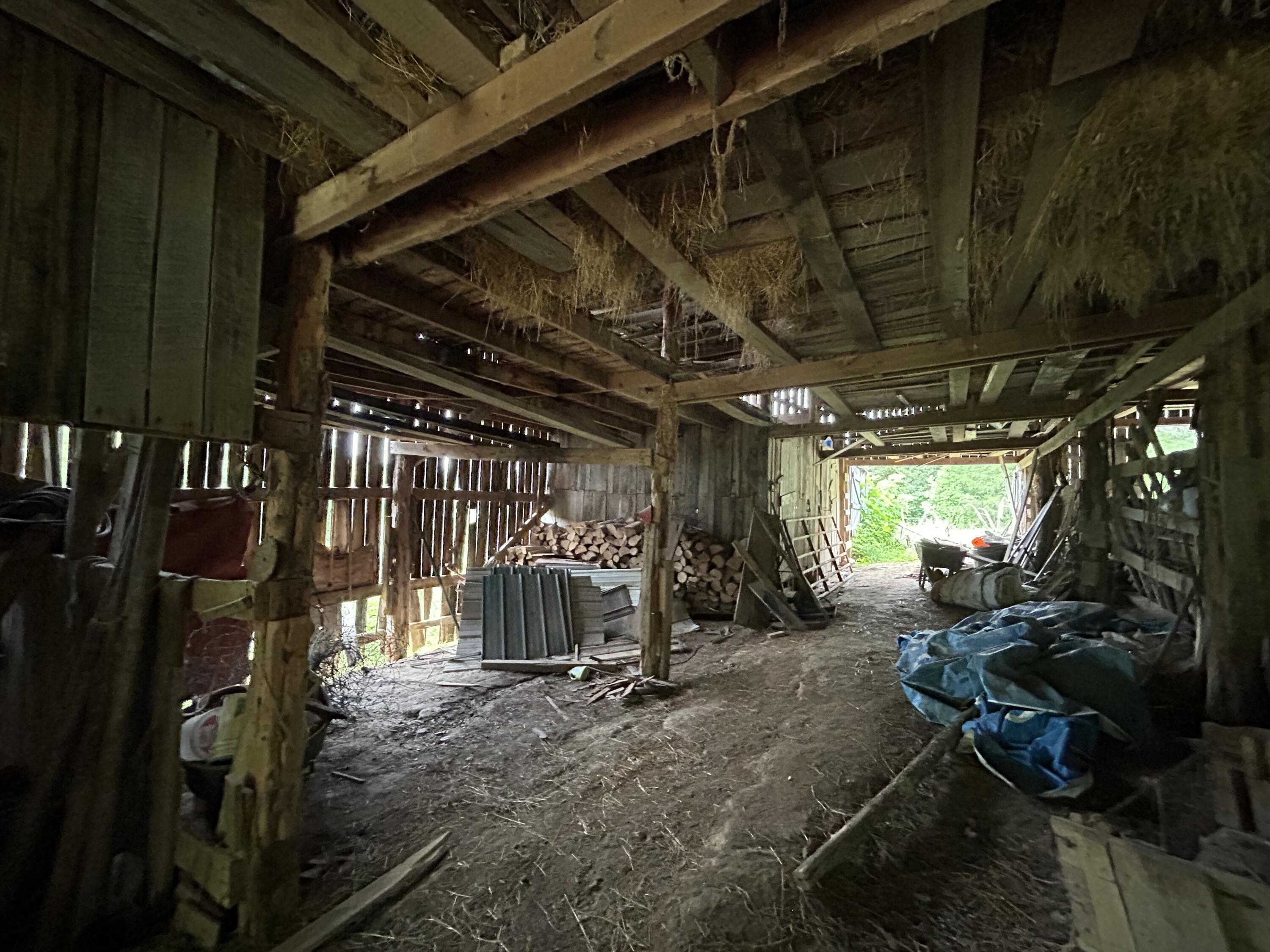 357 Sizemore Road Monticello, KY 42633 - Photo 49 of 50 Barn