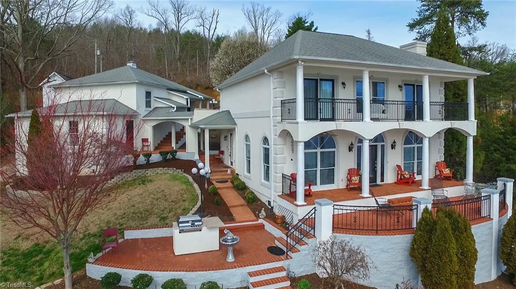 516 Shoreline Road New London, NC 28127 - Photo 2 of 26 No HOA fees