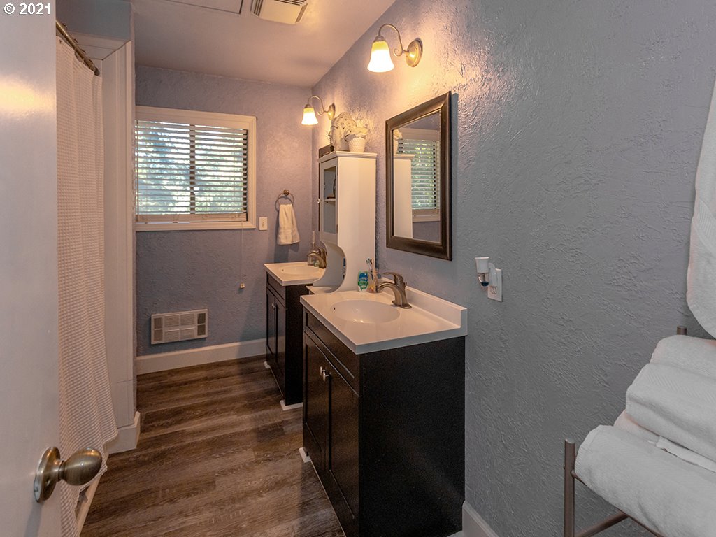 27014 Northeast Hathaway Road Camas, WA 98607 - Photo 9 of 31