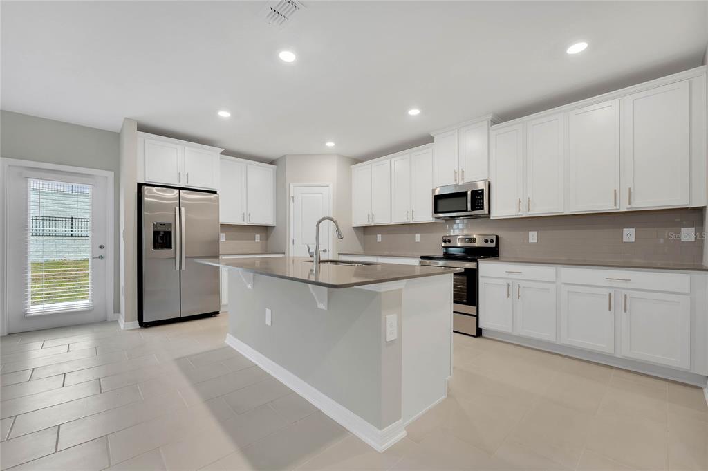 2840 Muller Oak Loop Ocoee, FL 34761 - Photo 12 of 37