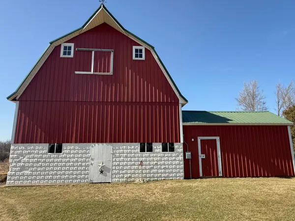 $699,900 | 10304 County Road 108 Southwest, Stewartville, MN 55976