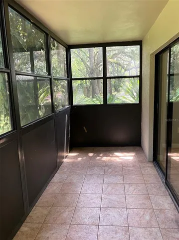 a view of a yard with plants