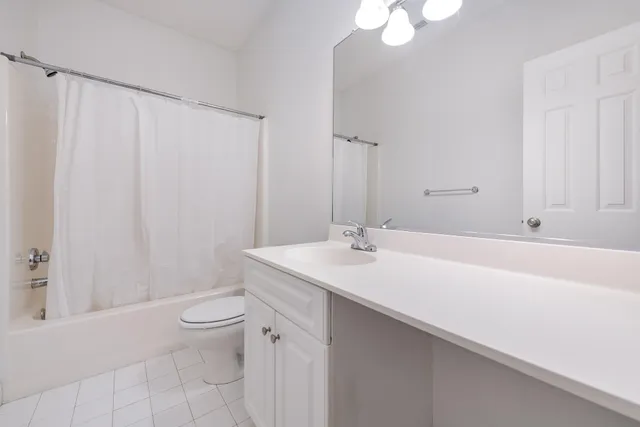 $279,000 | 4003 Radcliffe Pl Drive, Unit B5, Charleston, SC 29414