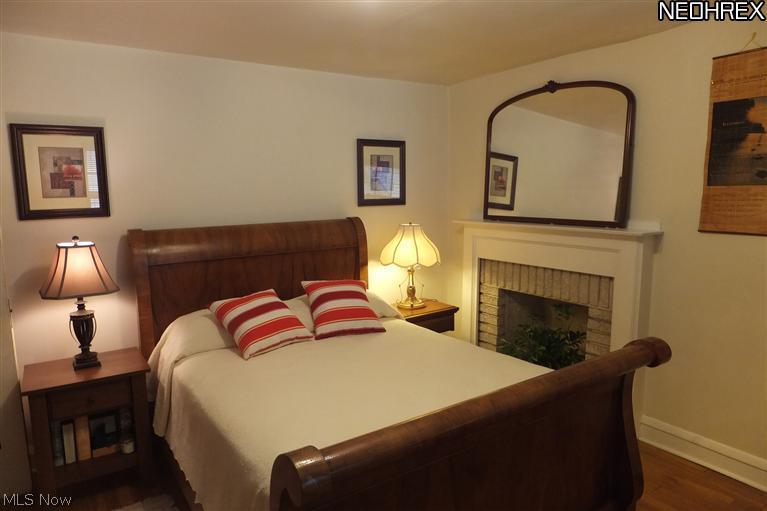 4553 Telhurst Road Cleveland, OH 44121 - Photo 14 of 20