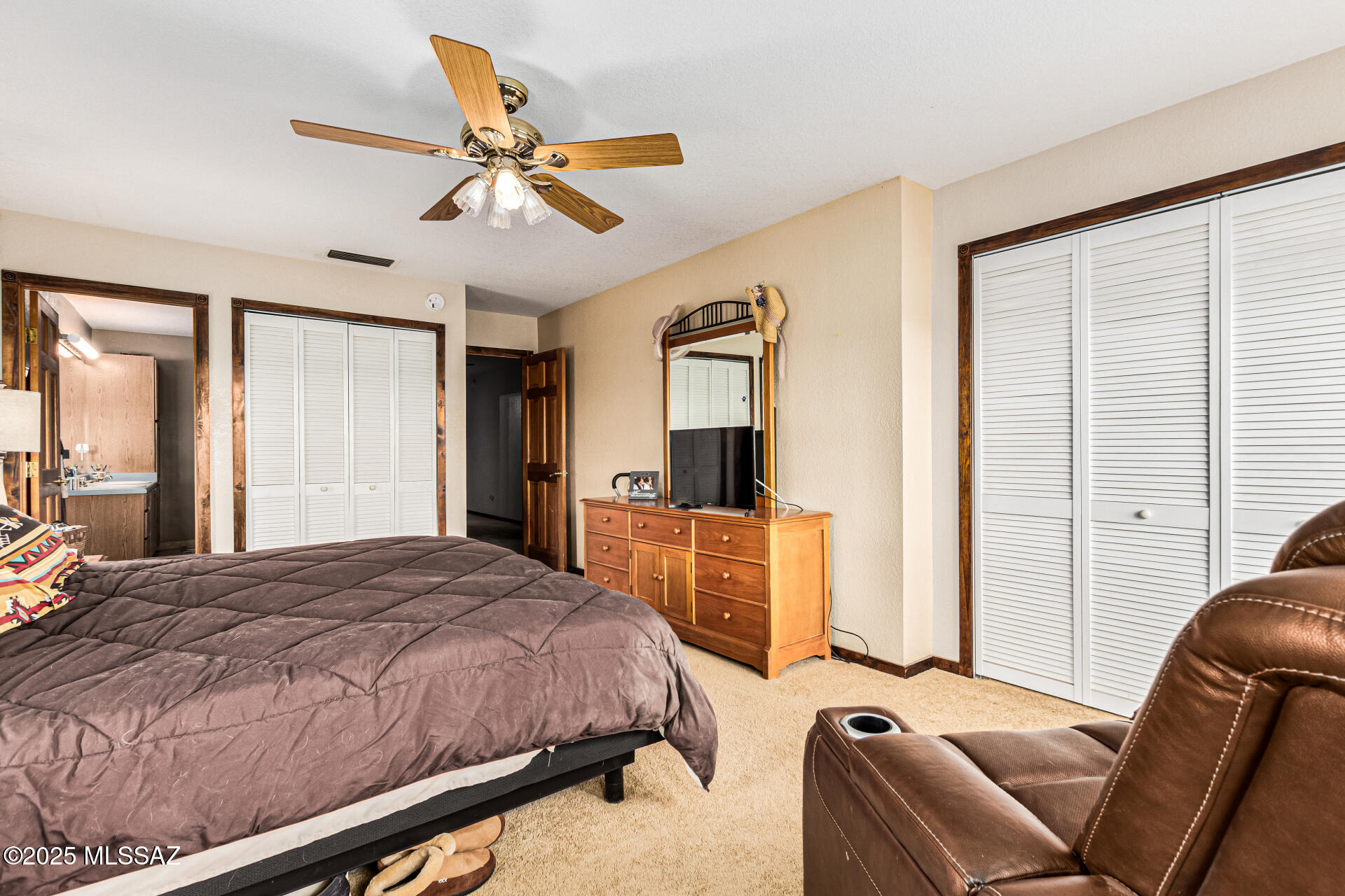 15850 North Razorback Ridge Trail Tucson, AZ 85739 - Photo 26 of 50 Primary Bedroom