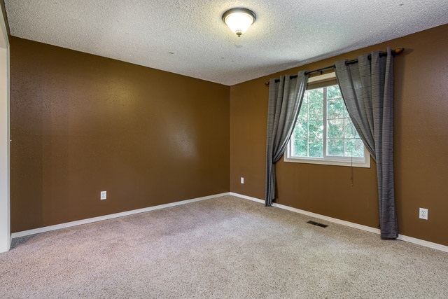 22712 North Elk Chattaroy Road Colbert, WA 99005 - Photo 8 of 20 Gallery Image 8