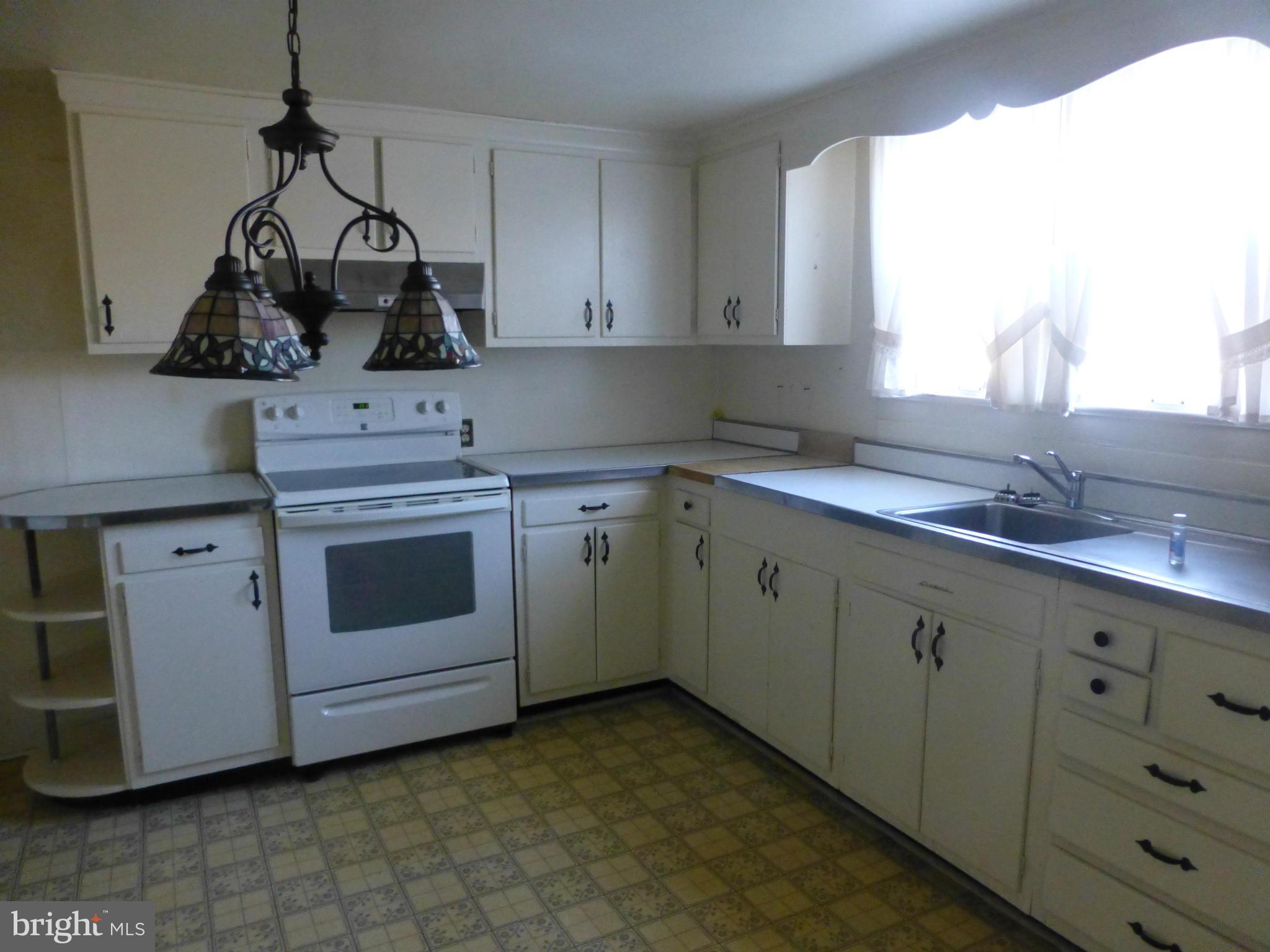 18083 Brandy Road Culpeper, VA 22701 - Photo 7 of 14 Kitchen
