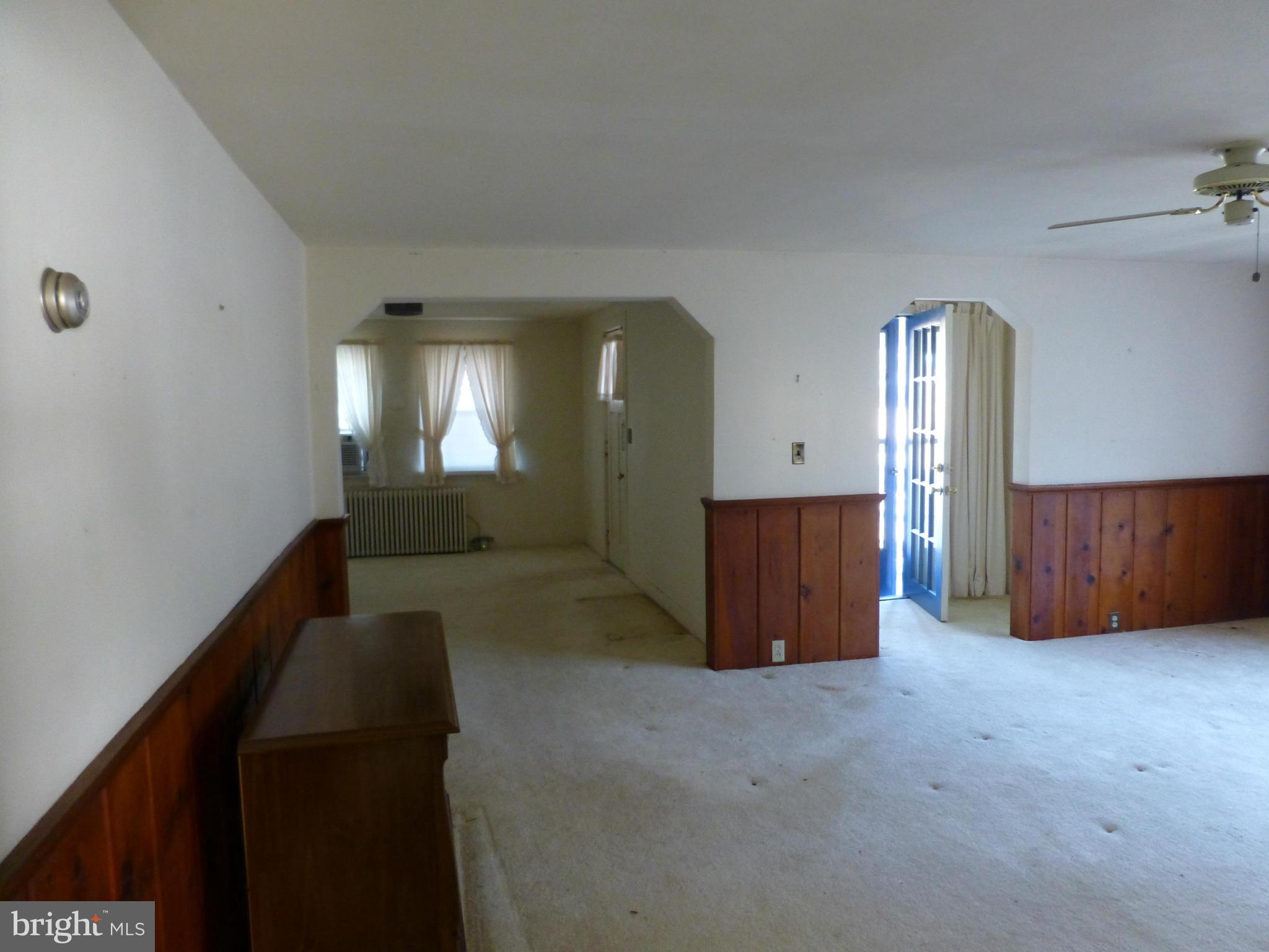18083 Brandy Road Culpeper, VA 22701 - Photo 9 of 14 Living Room