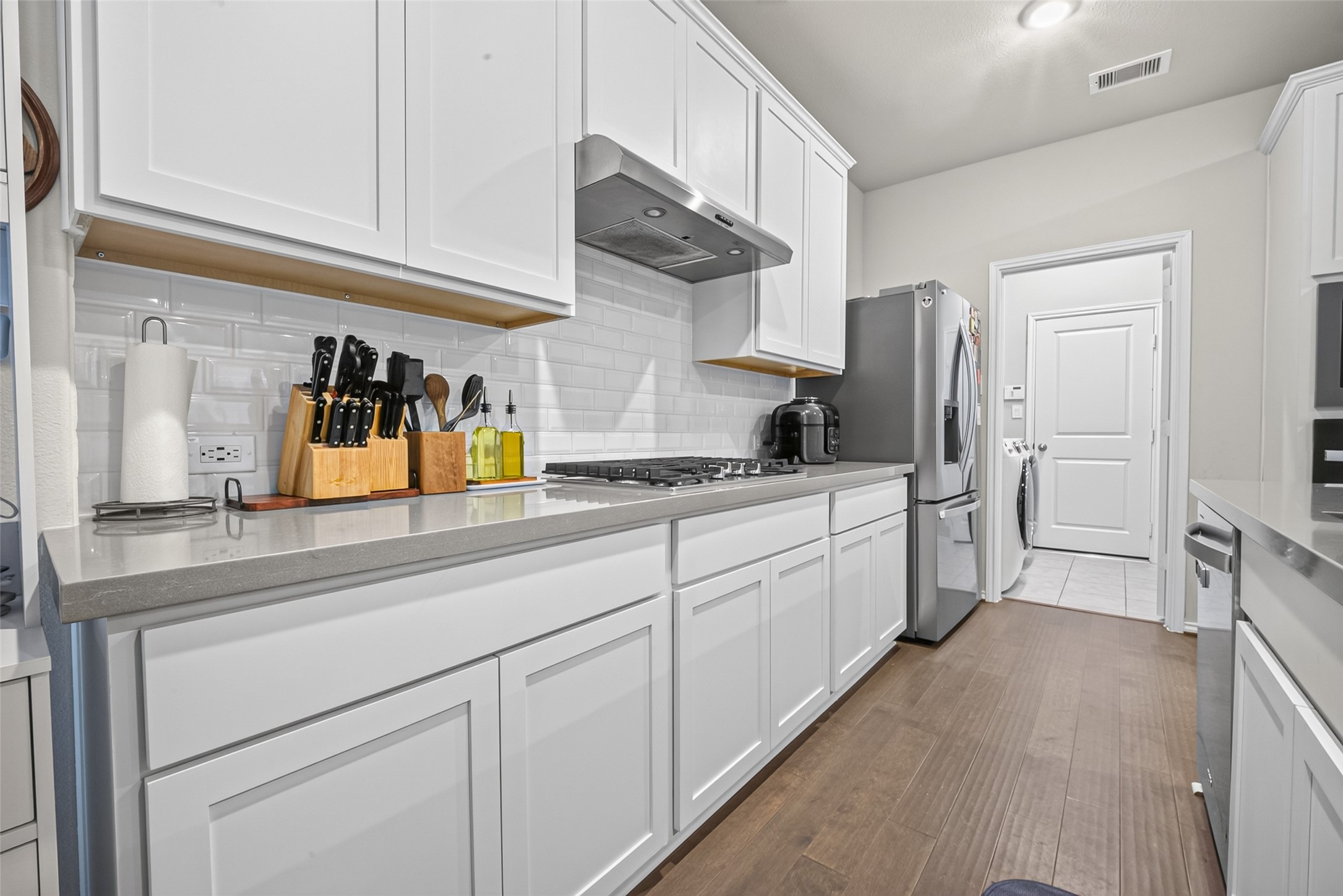 4134 KINSEY Street Rosharon, TX 77583 - Photo 8 of 37 Gallery Image 8