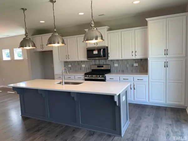 $2,895 | 7104 Commodity Court, Mebane, NC 27302