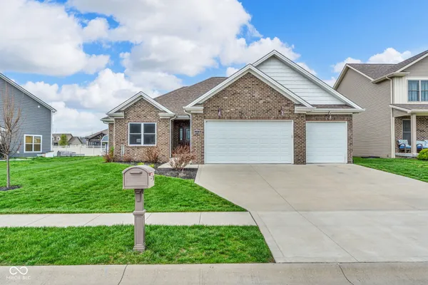 $475,900 | 2570 Coneflower Court, Columbus, IN 47201