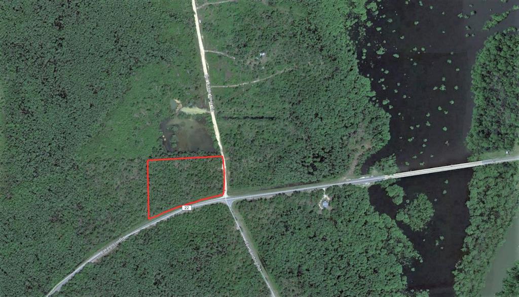 1721 Lakegrove Road Wewahitchka, FL 32465 - Photo 1 of 9