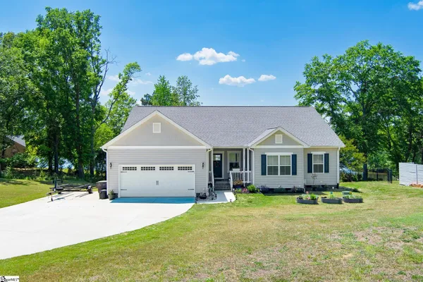 $710,000 | 102 Indian Ridge Point, Laurens, SC 29360
