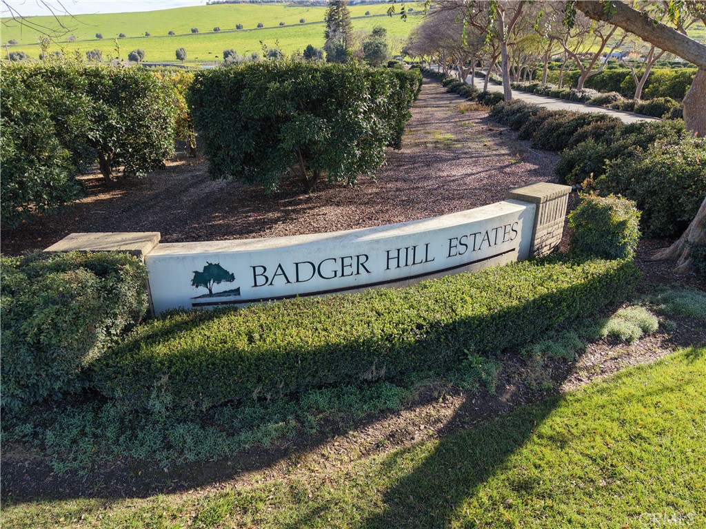 125 High Sierra Drive Exeter, CA 93221 - Photo 15 of 19 a view of a back yard